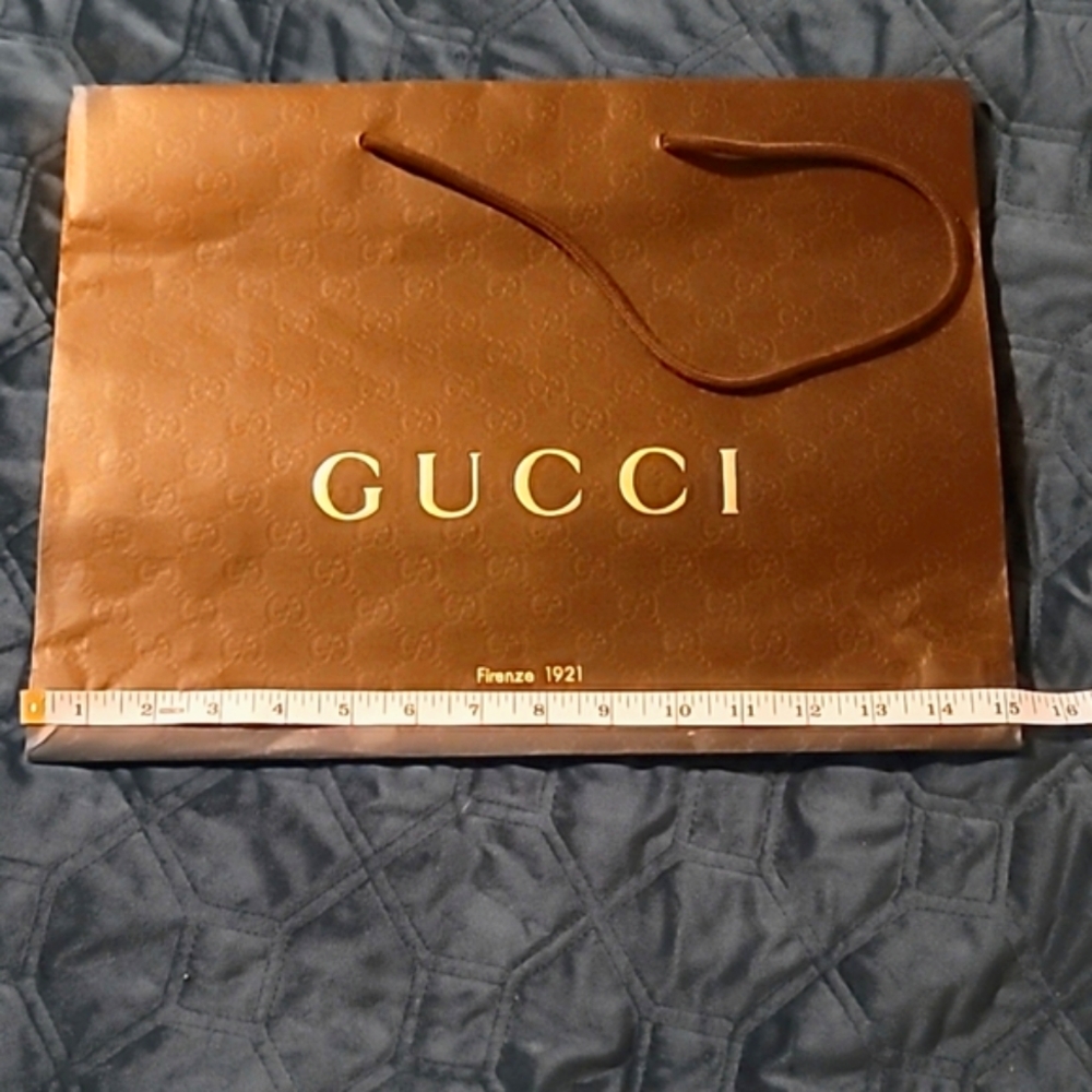 Gucci shopping bag